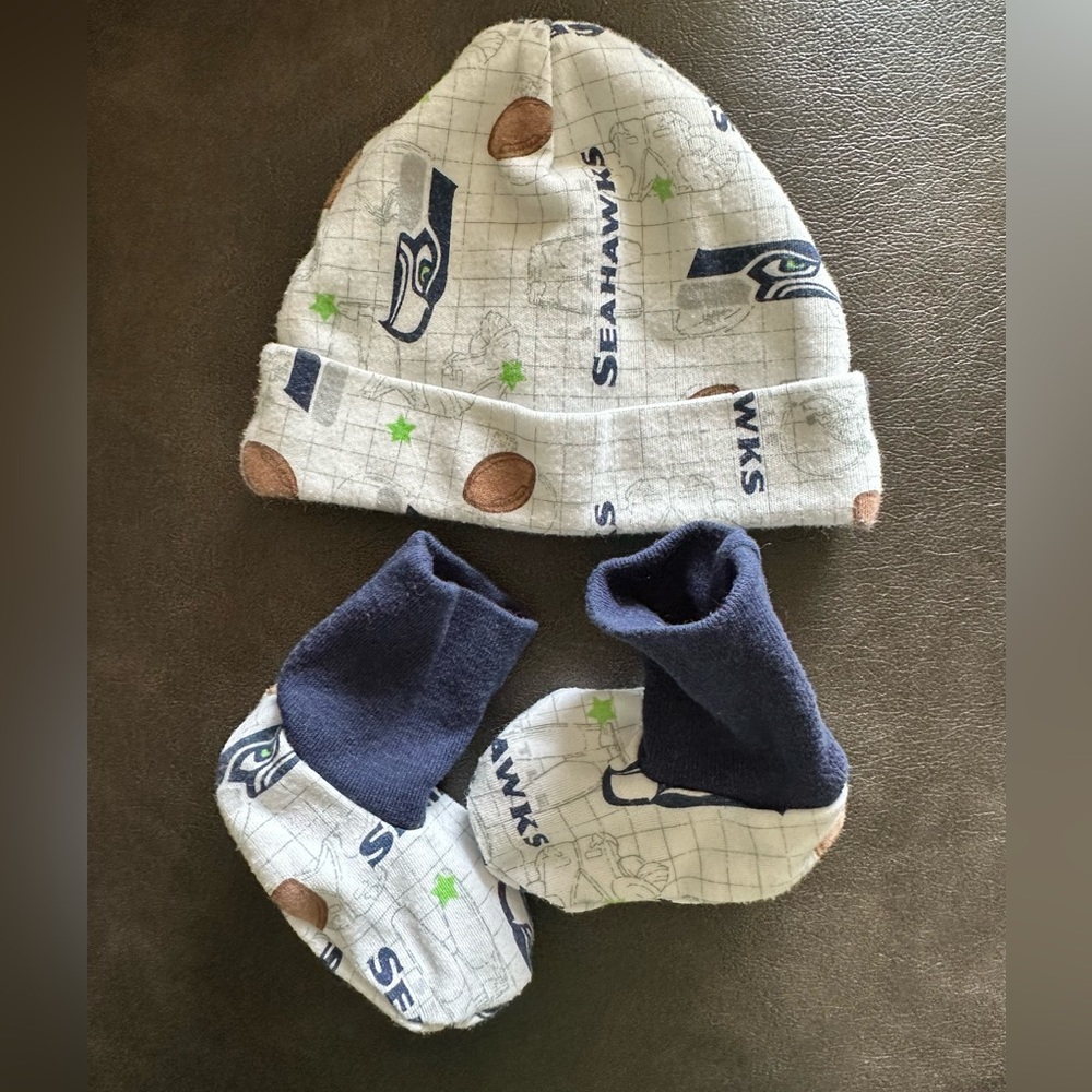 NFL infant hat and bootie set SEAHAWKS